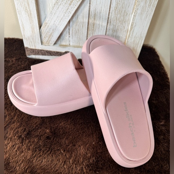 J SLIDES, SQUISH PALE PINK EVA SQUISHY COMFORT. Size 8 and 10 New in box - Picture 1 of 9